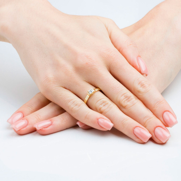Pierścionek z różowego złota z diamentem - próba 585 0,18CT PV-104C