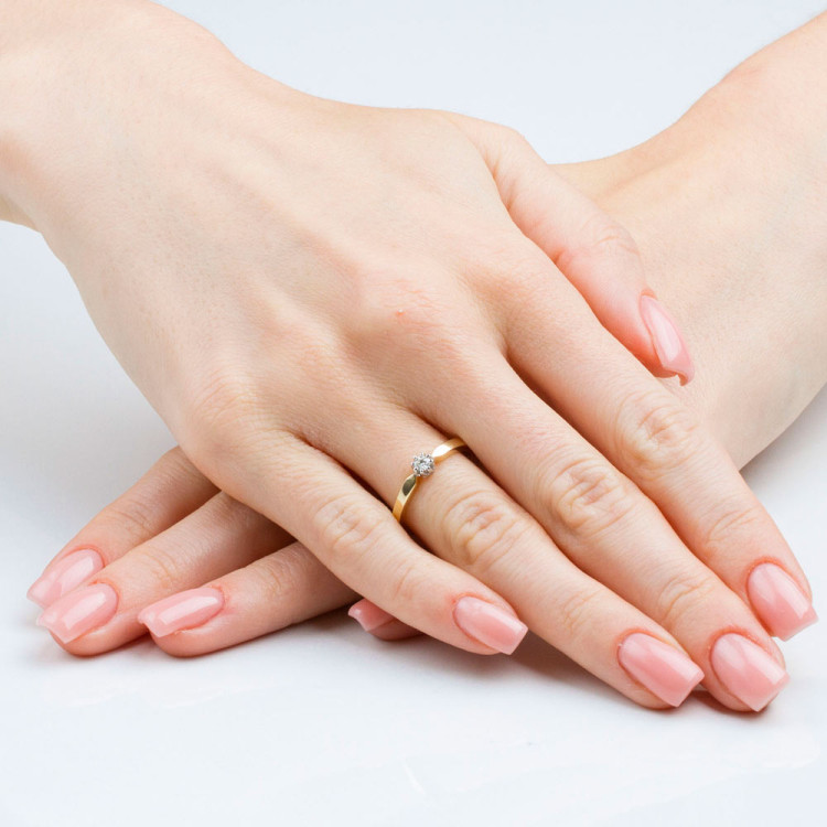 Pierścionek z różowego złota z diamentem - próba 585 0,10CT PV-106C