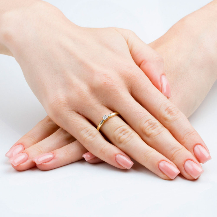 Pierścionek z różowego złota z diamentami  - próba 585 0,03CT PV-173C
