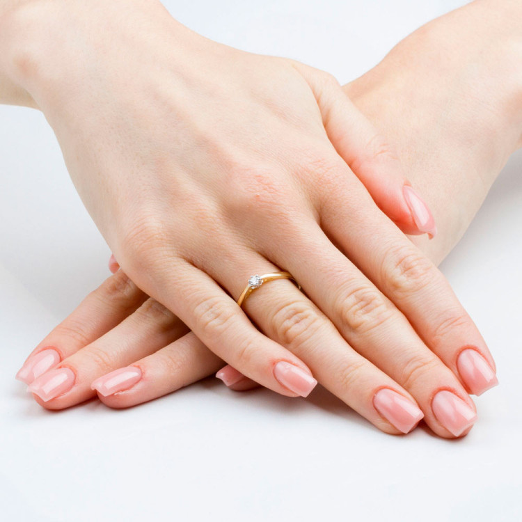 Pierścionek z różowego złota z diamentem - próba 585 0,08CT PV-192B