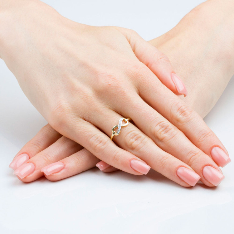 Pierścionek z różowego złota z diamentami  - próba 585 0,04CT PV-248C