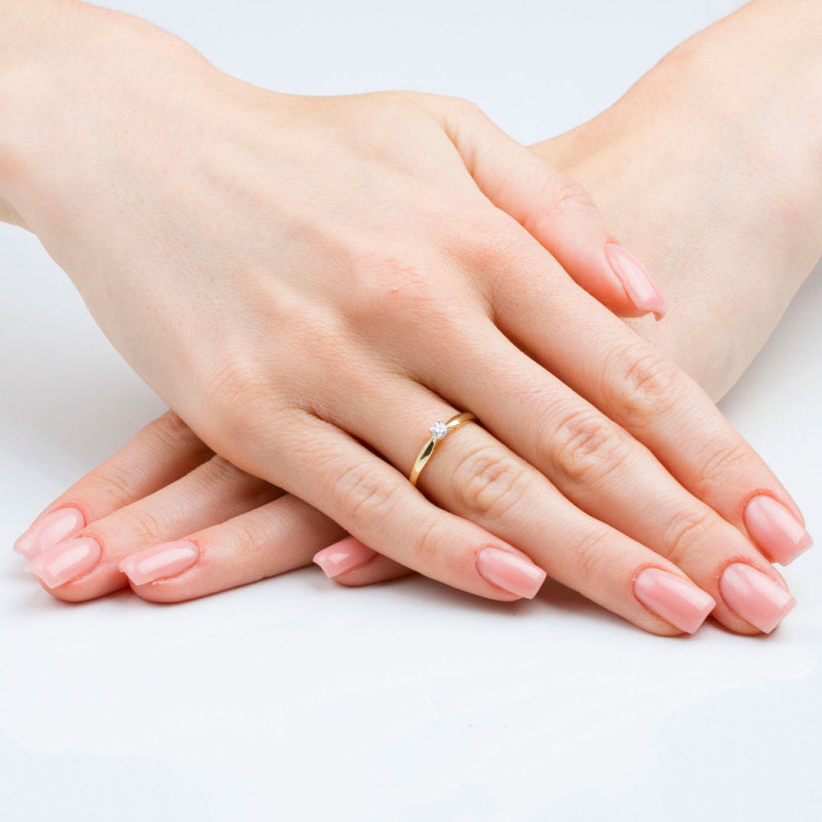 Pierścionek z żółtego złota z diamentem - próba 585 0,10CT PV-264A