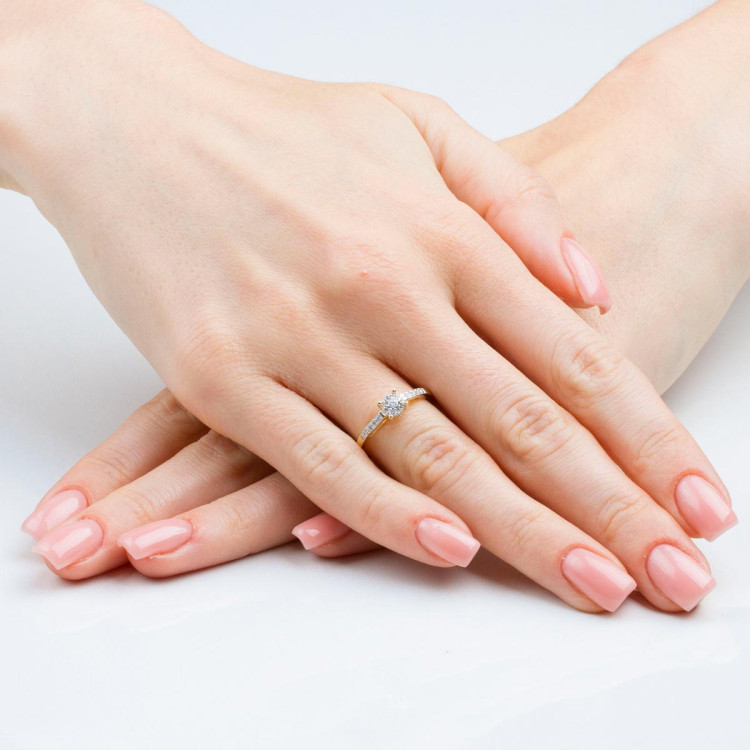 Pierścionek z białego złota z diamentami  - próba 585 0,13CT PV-107B