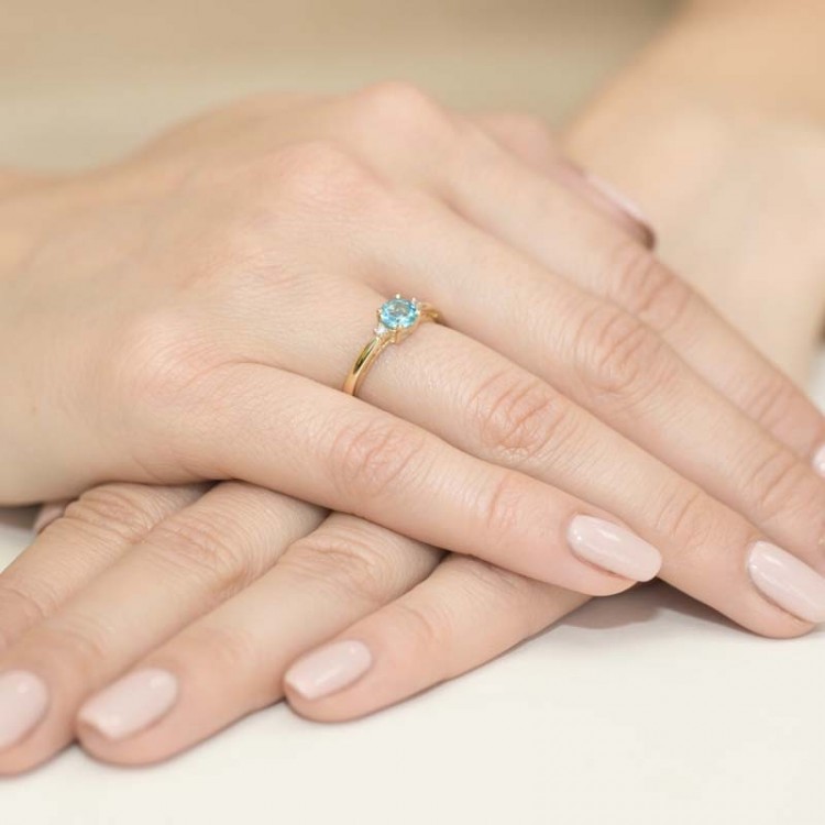 Pierścionek z żółtego złota z topazem Swiss - próba 585 0,529CT PV-215AT