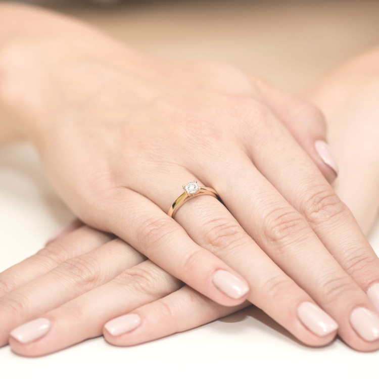 Pierścionek z białego złota z diamentem - próba 585 0,08CT W-007B