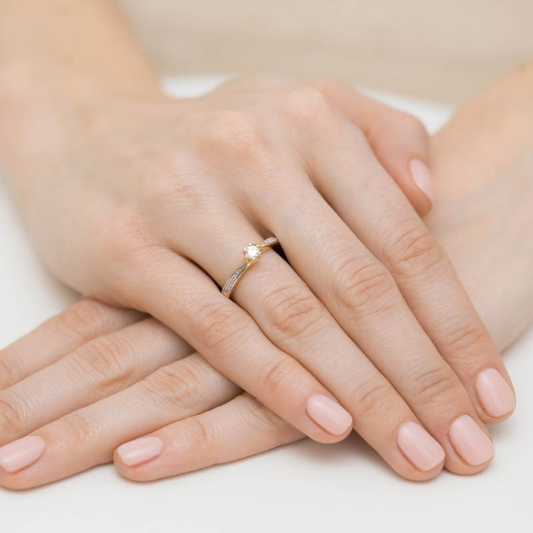 Pierścionek z białego złota z diamentami  - próba 585 0,20CT W-453B