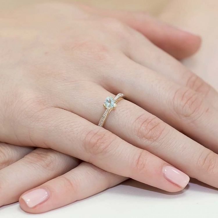 Pierścionek z białego złota z topazem Swiss - próba 585 0,53CT W-065BT