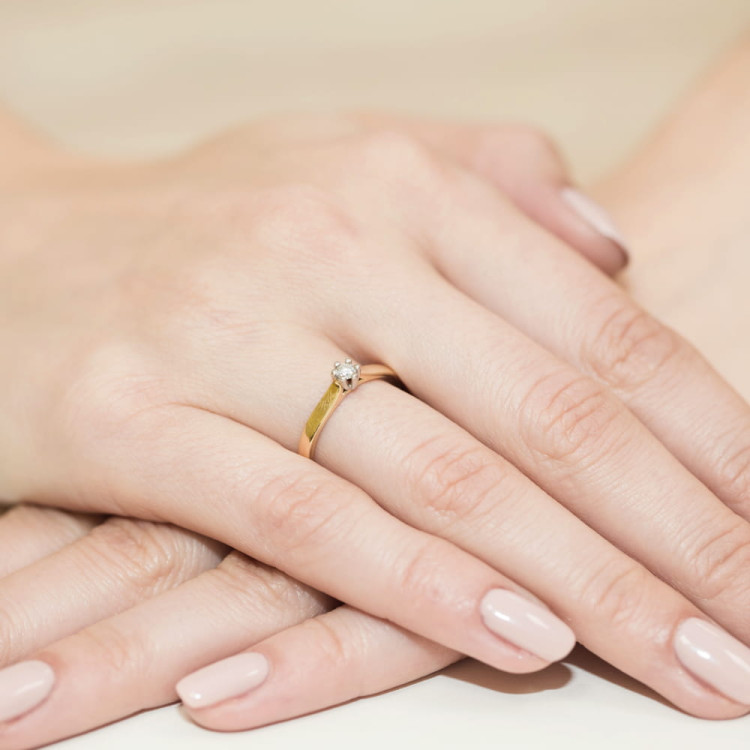 Pierścionek z białego złota z diamentem - próba 585 0,08CT PV-224B