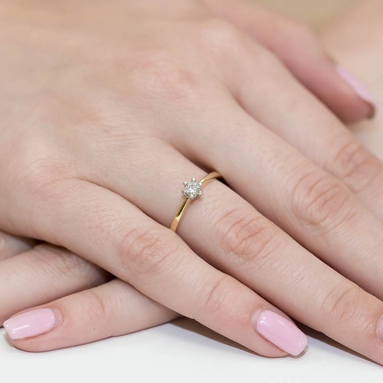 Pierścionek z żółtego złota z diamentem laboratoryjnym - próba 585 0,15CT W-256aLAB