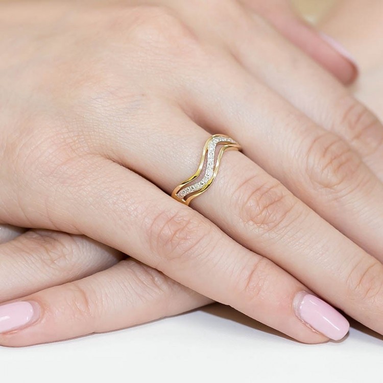 Pierścionek z białego złota z diamentami  - próba 585 0,06CT W-116B