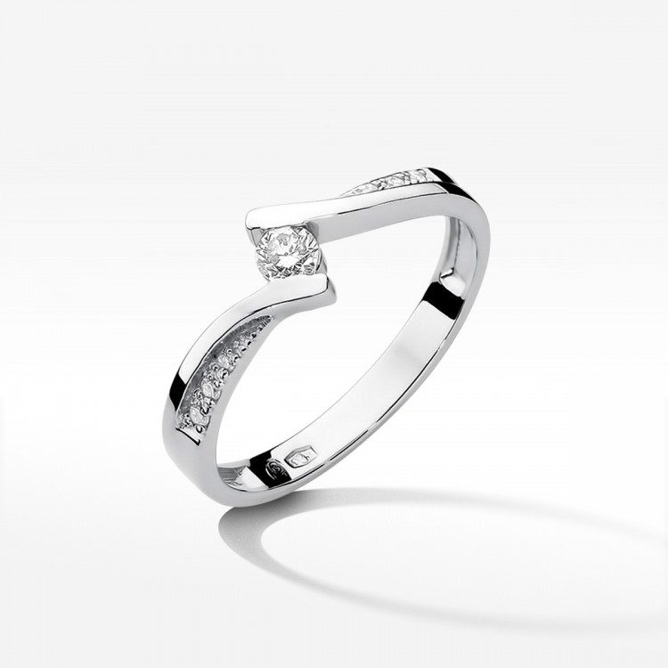 Pierścionek z białego złota z diamentami  - próba 585 0,16CT W-177B