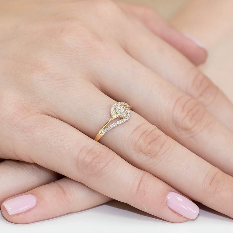 Pierścionek z białego złota z diamentem - próba 585 0,17CT W-184B