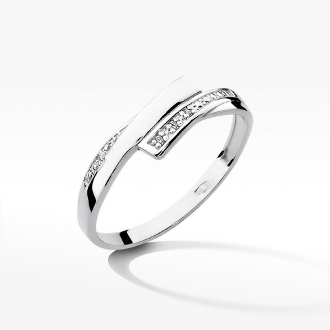 Pierścionek z białego złota z diamentami  - próba 585 0,02CT W-196B
