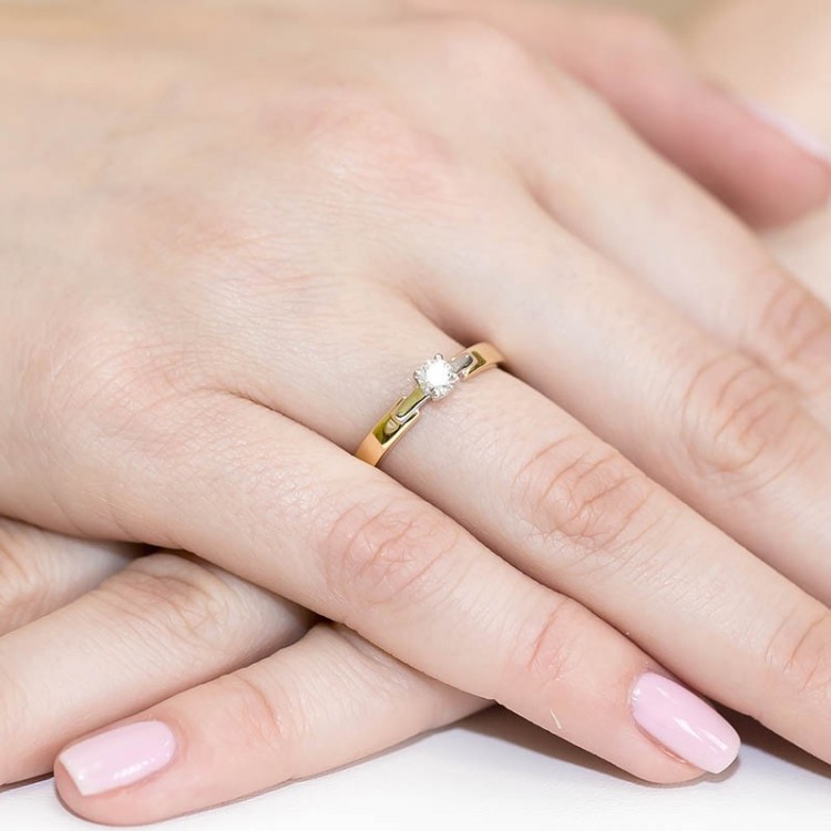 Pierścionek z białego złota z diamentem - próba 585 0,20CT W-241B